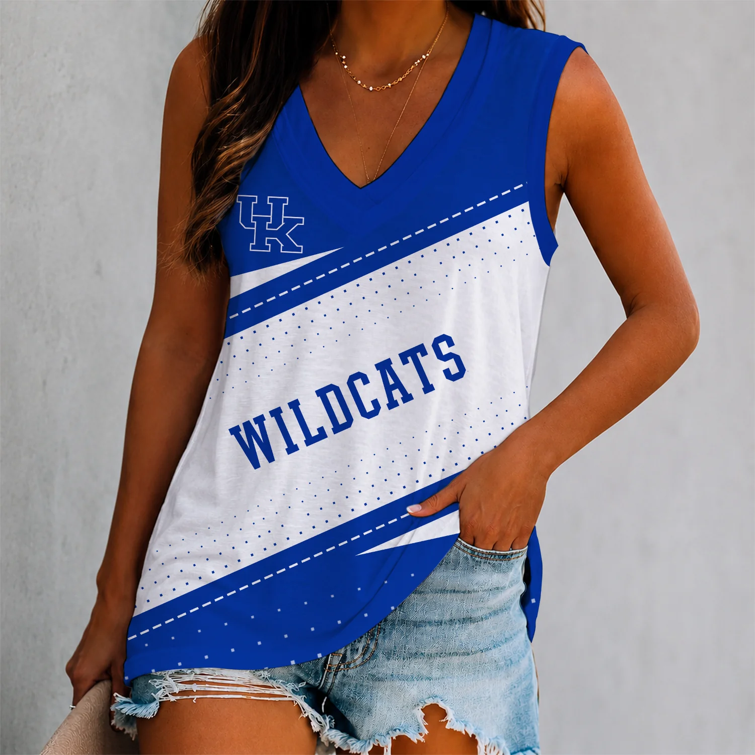 Limited Edition – Customized NCAA Kentucky Wildcats Women’s V-Neck Tank Top